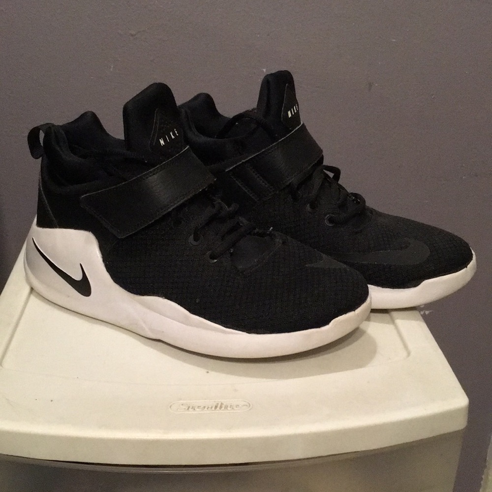 NIKE Basketball sneakers